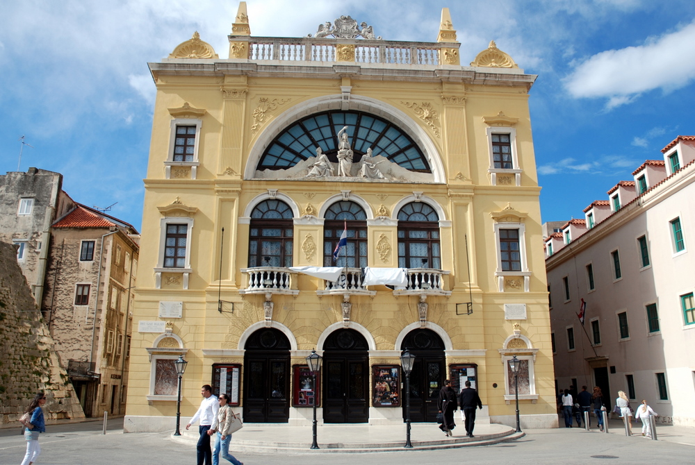 Théâtre dans le quartier historique de Split, Dalmatie centrale, Croatie.