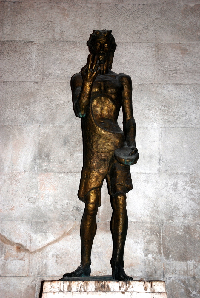 Statue de Saint-Jean-Baptiste, baptistère de la cathédrale de Split, Dalmatie centrale, Croatie.