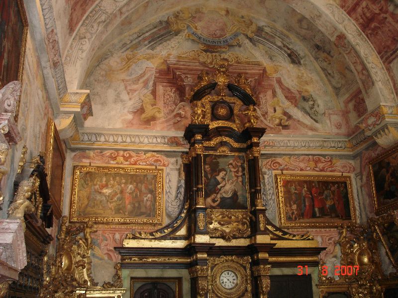 Des fresques magnifiques, de belles peintures et beaucoup de bois recouvert d’or. Sé de Porto, Portugal.