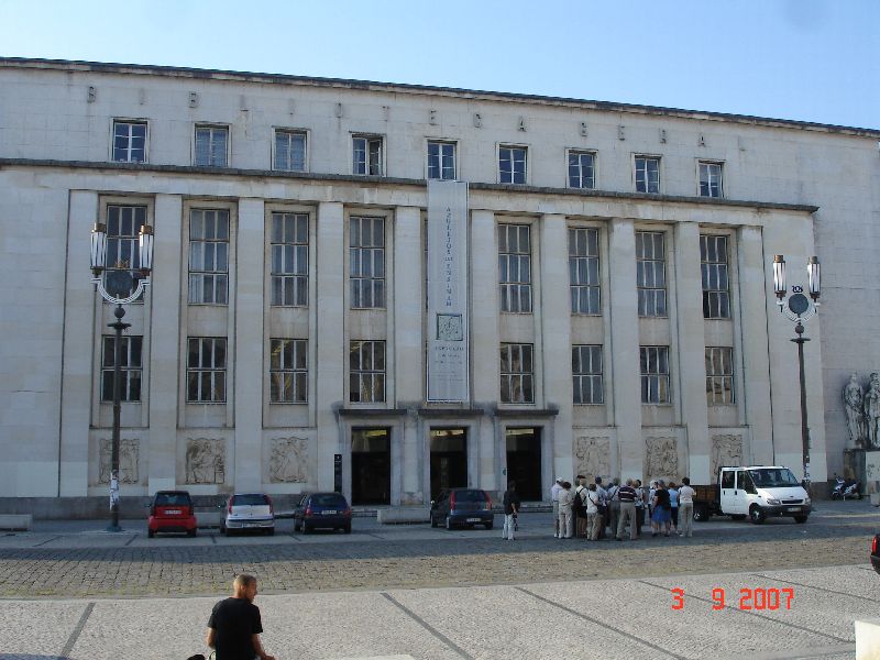 Une des bibliothèques de l’université de Coimbra, Portugal.