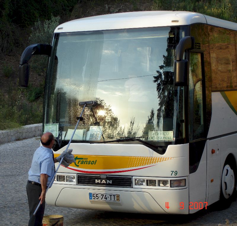 José et son autocar. Ourem, Portugal.