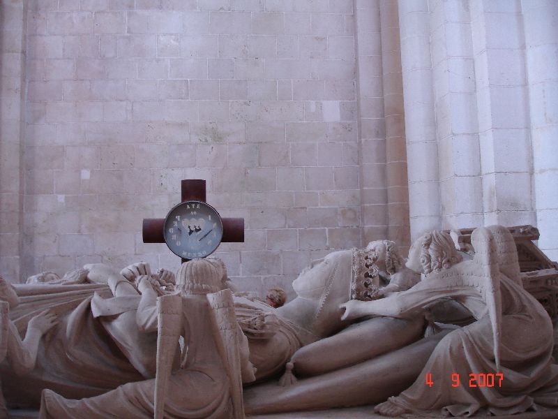Le gisant du tombeau d’Inês de Castro dans le monastère de Santa Maria de Alcobaça au Portugal.