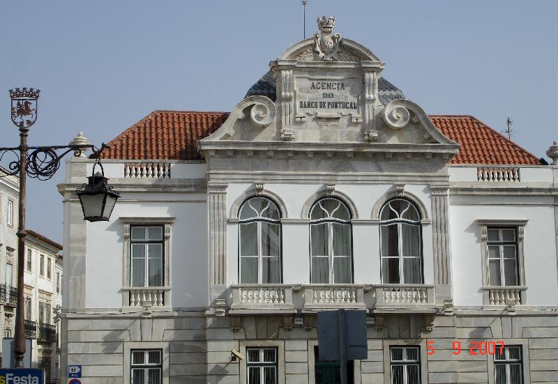 Édifice de la banque du Portugal, Évora, Portugal.