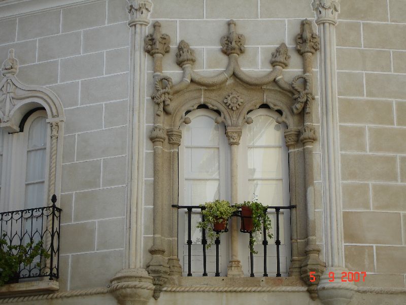 Une superbe fenêtre manuéline sur la <i/>Casa de Garcia Rescendo, Évora, Portugal.