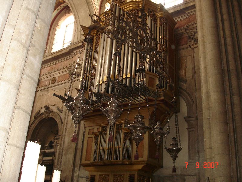 L’orgue de la cathédrale de Lisbonne, Portugal.