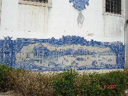Un mur tout d’azulejos qui présente la ville de Lisbonne avant le tremblement de terre, Lisbonne, Portugal.