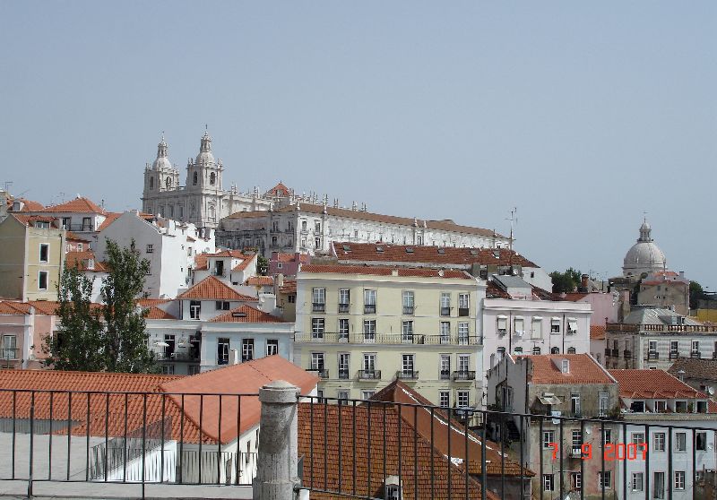 Vue de la ville de Lisbonne dans le quartier de l’Alfama, Lisbonne, Portugal.