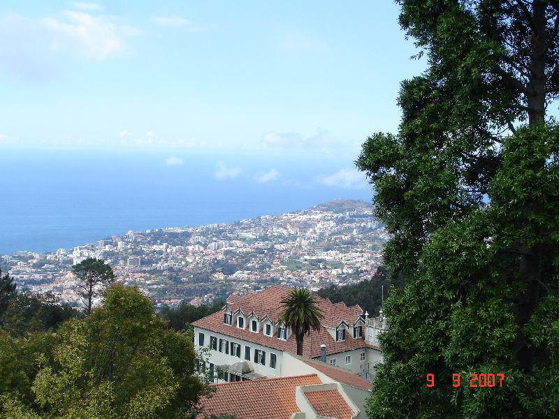 Vue de la ville de Funchal de la ville de Monte, Madère, Portugal.