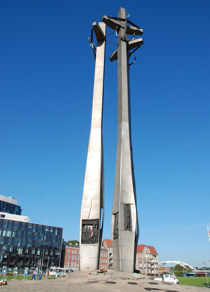 Monument aux ouvriers morts aux chantiers navals de Gdańsk, Pologne 