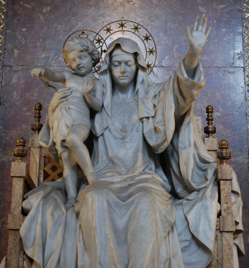 Statue de la Vierge de la Paix, basilique Sainte-Marie-Majeure, Rome, Italie.