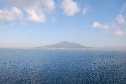 La baie de Naples et le Vésuve.