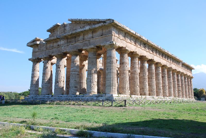 Le temple dédié à Neptune, Paestum, Italie.