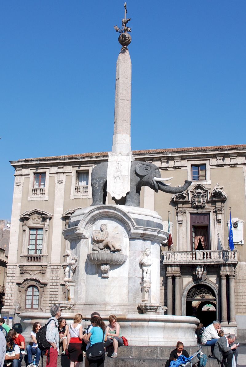 La Fontana de’ll Elefante, Catane, Italie.