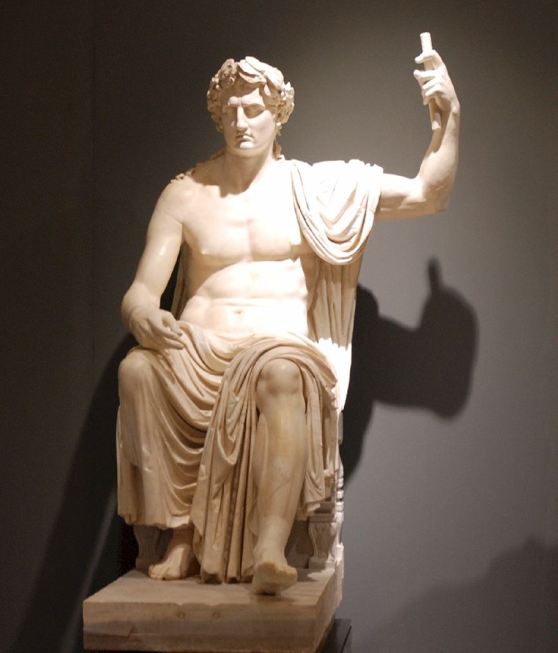 Statue de marbre d’Auguste, Musée archéologique national de Naples, Italie.