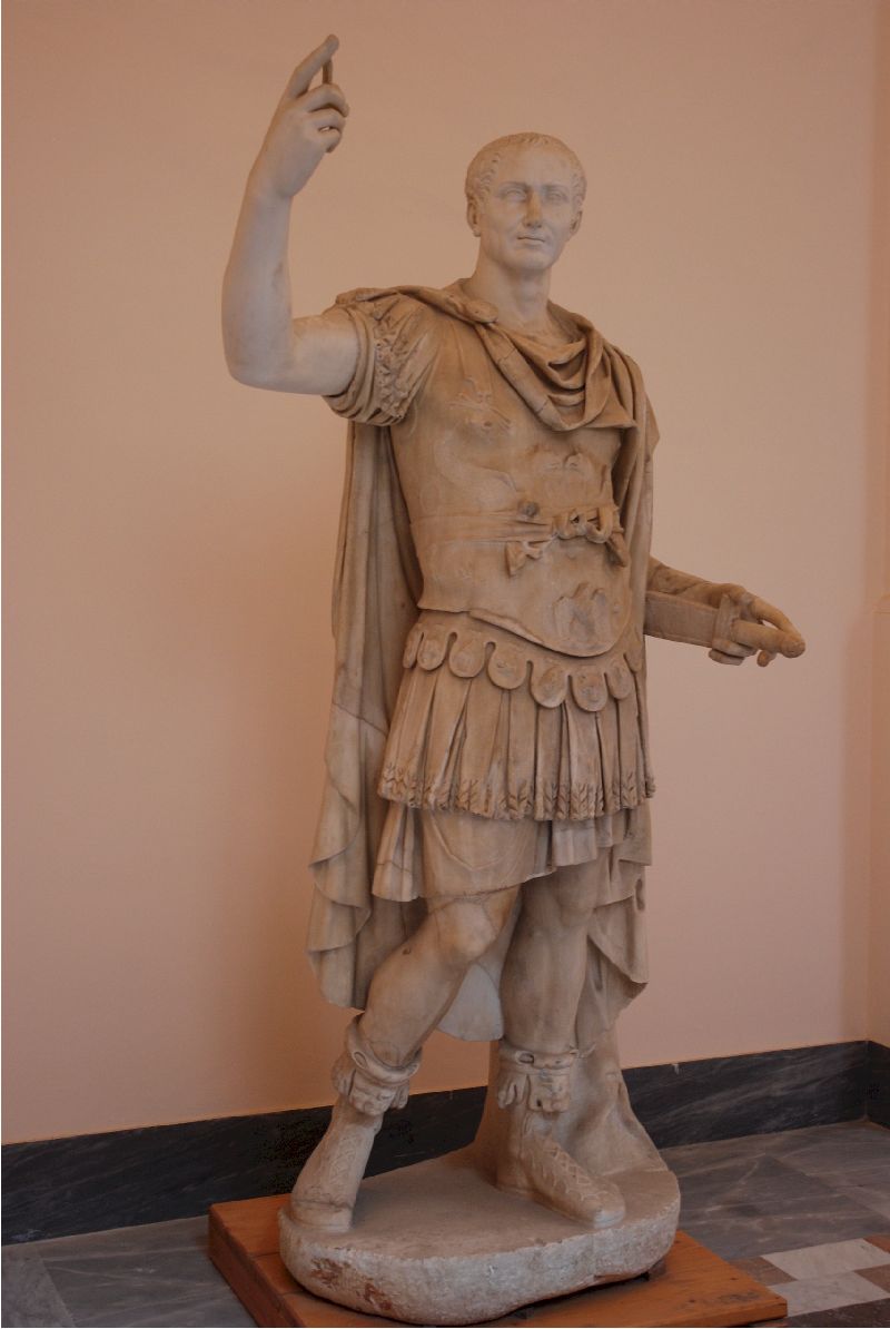 Jules César, Musée archéologique national de Naples, Italie.