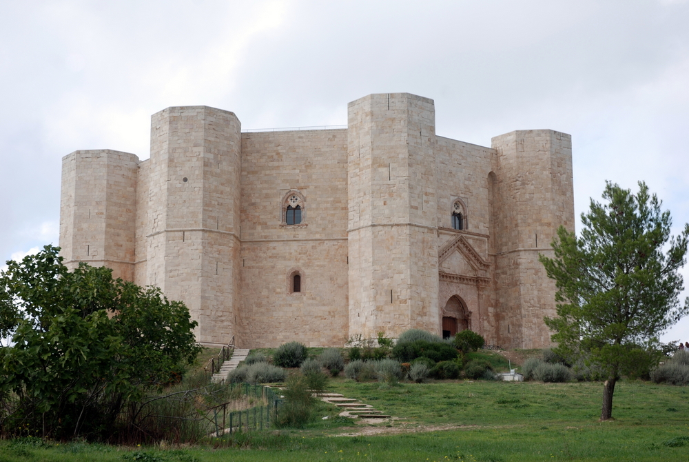 Château Castel del Monte, Pouilles, Italie.