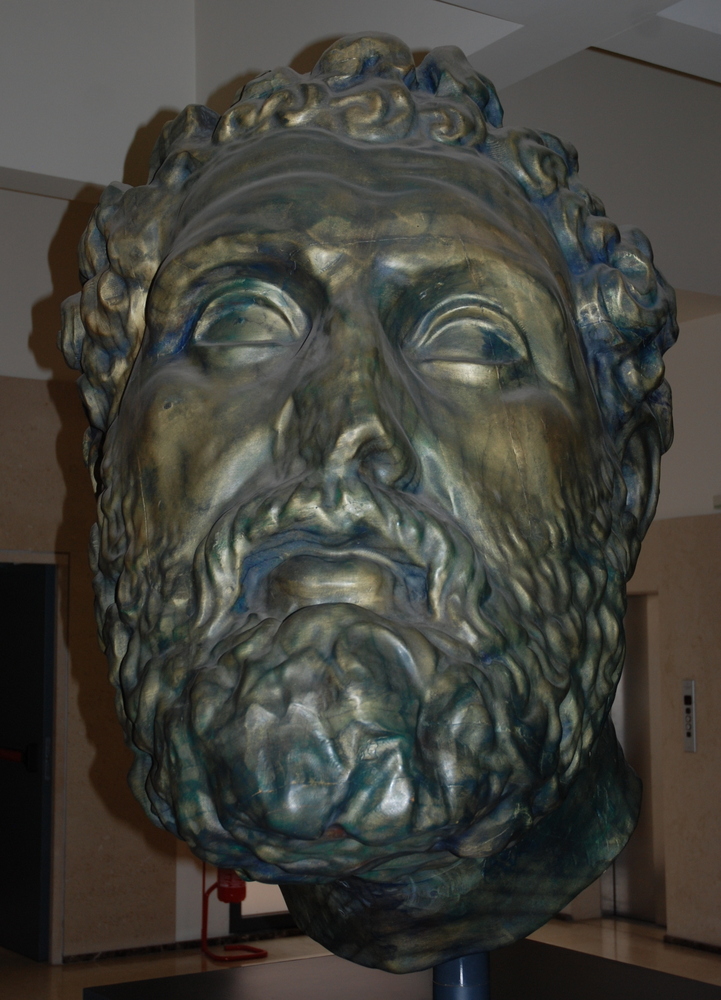 Tête d’Hercule, Musée archéologique national de Tarente, Pouilles, Italie.