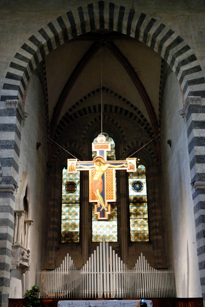 Crucifix de Cimabue, Église San Domenico, Arezzo, Toscane, Italie.