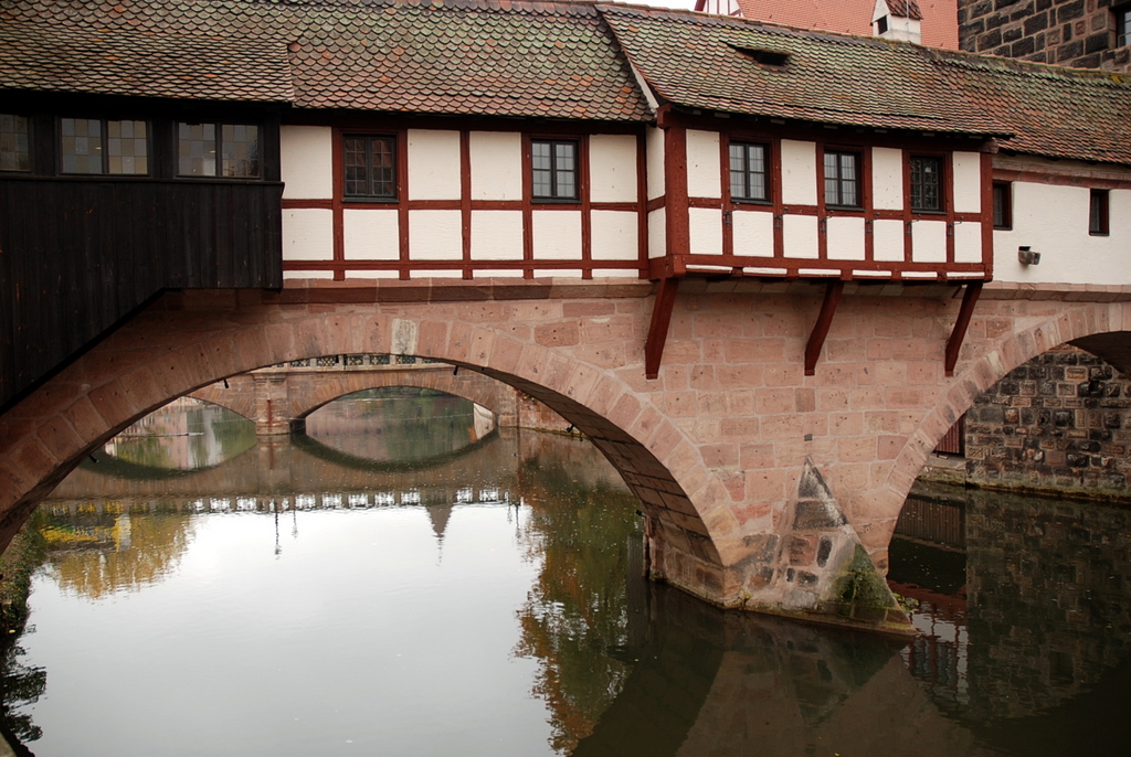 Pont Hentersteg et maison du boureau, Nuremberg, Allemagne