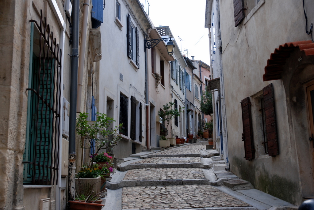 Rue Ernest-Renan, Arles, France