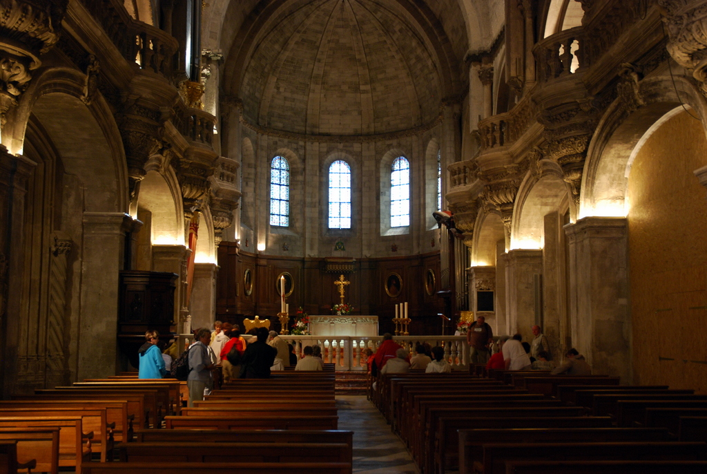  Église Notre-Dame-des-Doms, Avignon, France