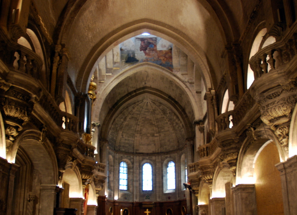  Cathédrale Notre-Dame-des-Doms, Avignon, France