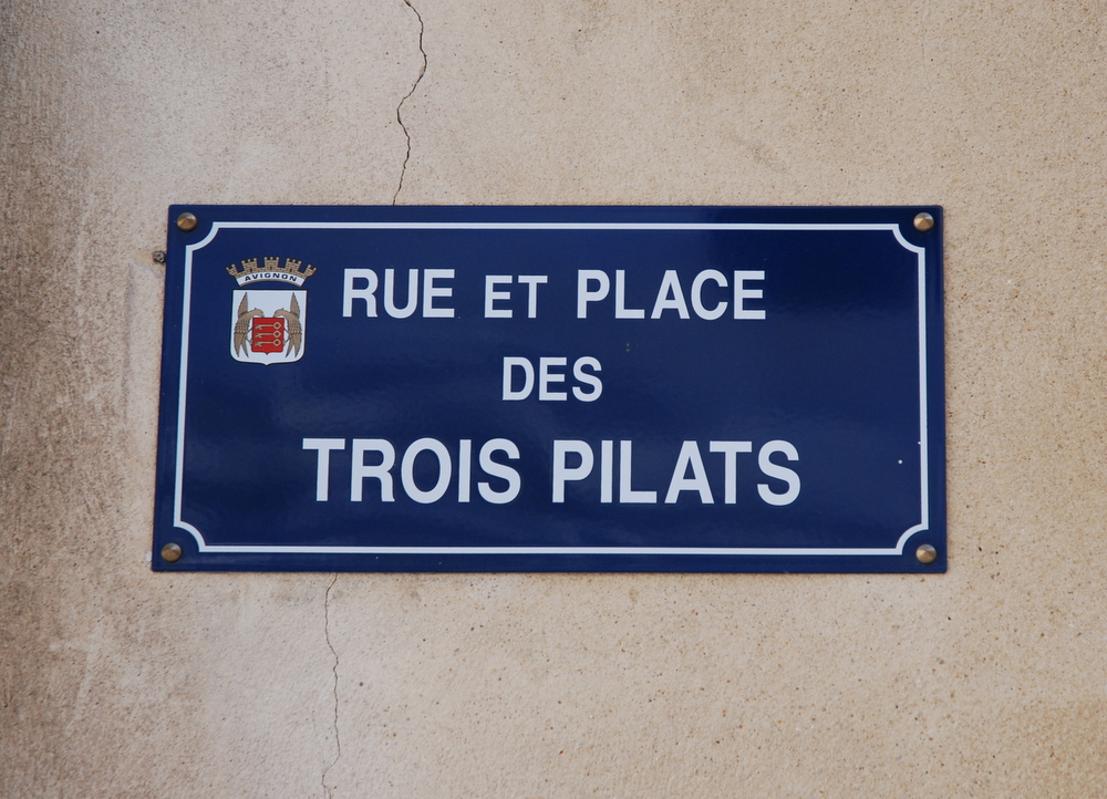 Rue des Trois Pilats, Avignon, France