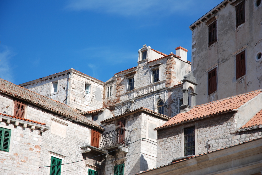 Maisons de Šibenik, Dalmatie centrale, Croatie.