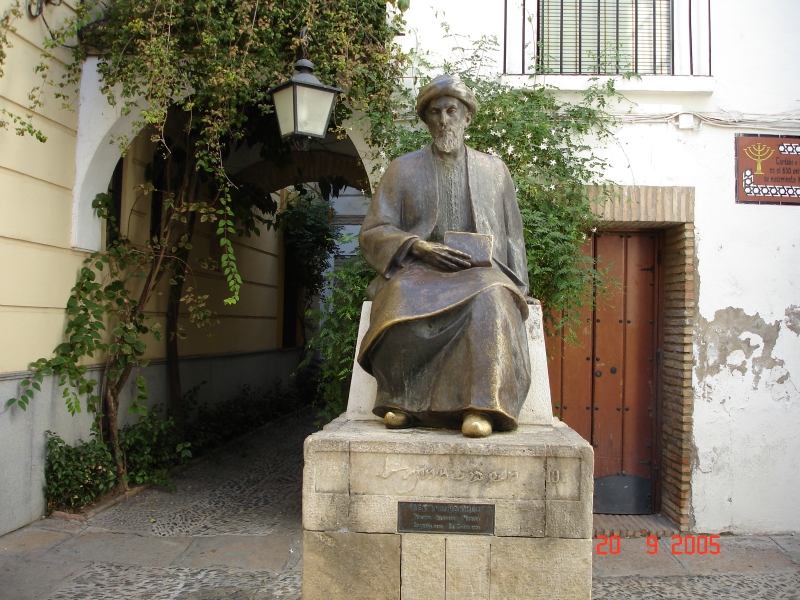 Cordoue - Statue de Maimonides.