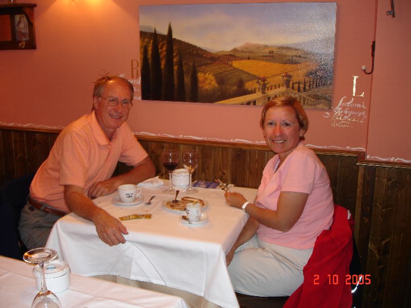 Céline et Jacques au restaurant Toscana à Zaragoza, Espagne.