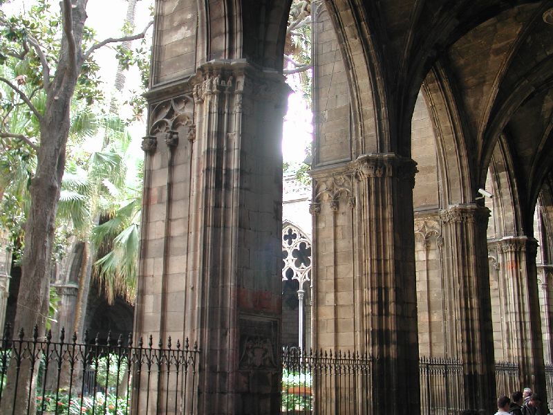 Cloître de la Cathédrale de Sainte-Eulalie, Barcelone, Espagne.
