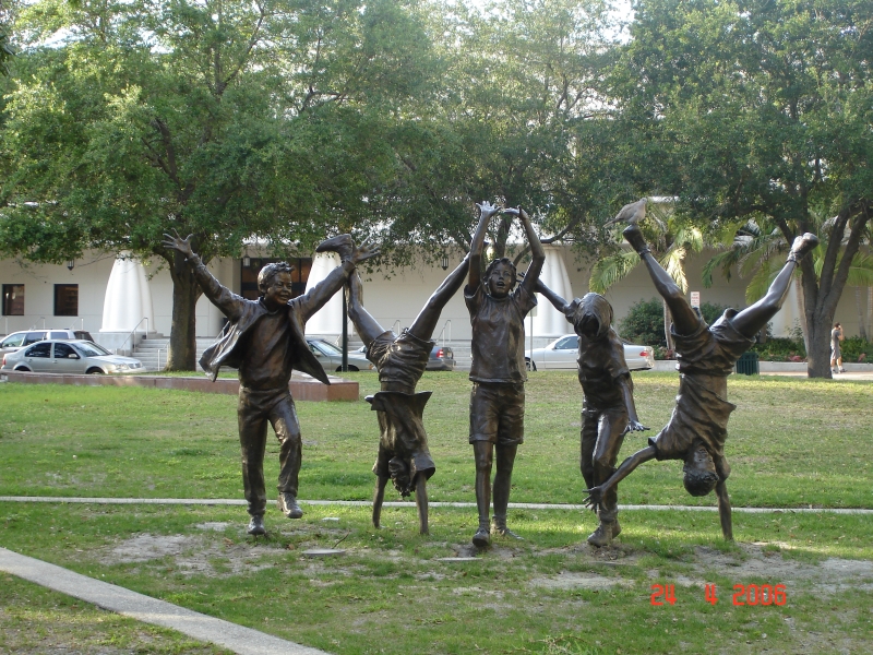 Sculpture au centre-ville de Sarasota, Floride.