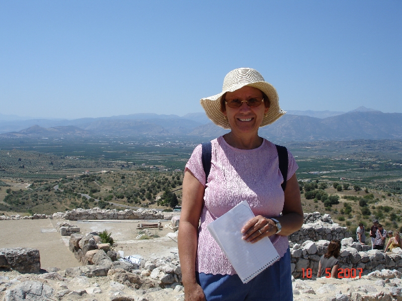 Vue des environs du sommet de la citadelle de Mycènes, Grèce.