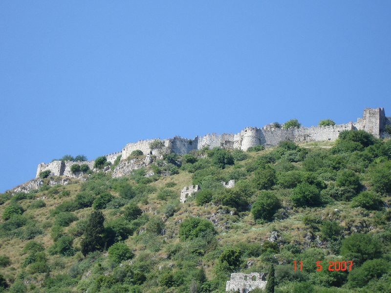 Fortification de la haute ville de Mystra, Grèce.
