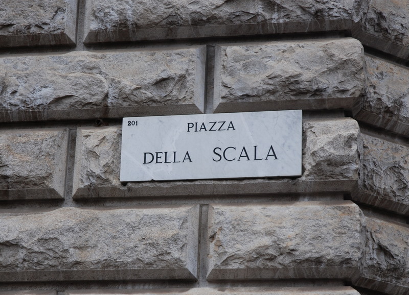 Piazza della Scalla, Milan, Italie.