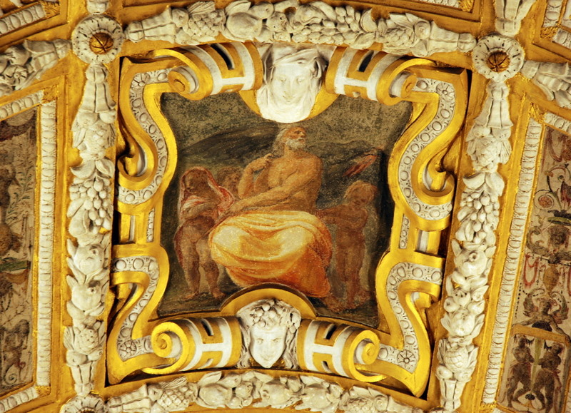 Fresque du plafond de l’escalier d’or du palais des Doges, place Saint-Marc, Venise, Italie.