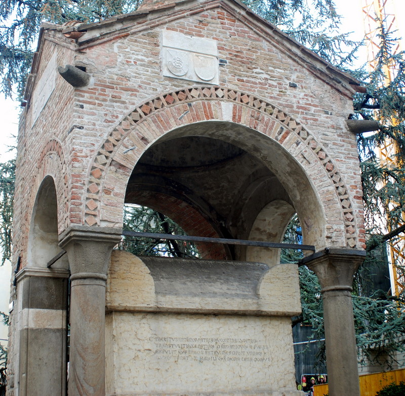Le tombeau de Dante, Padoue, Italie.