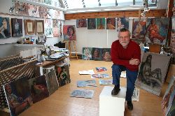 Karl Duplessis dans son atelier.