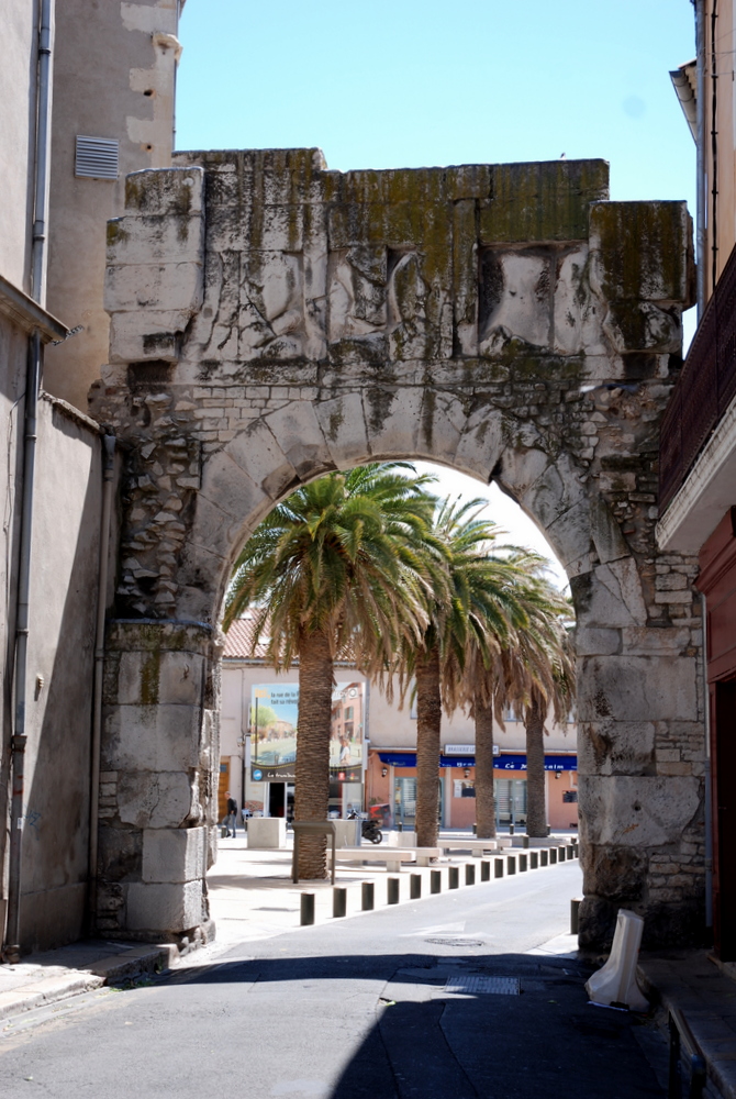 Porte de France, Nîmes, France