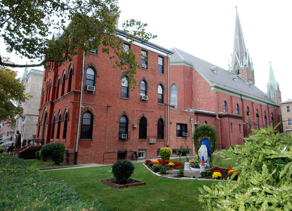 Église Our Lady of Czestochowa-St Casimir, Brooklyn, New York, É,-U.