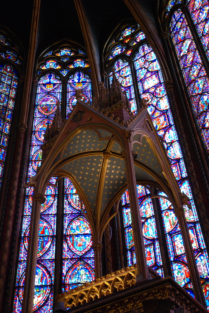 Vitraux de la Sainte-Chapelle, Paris, France.
