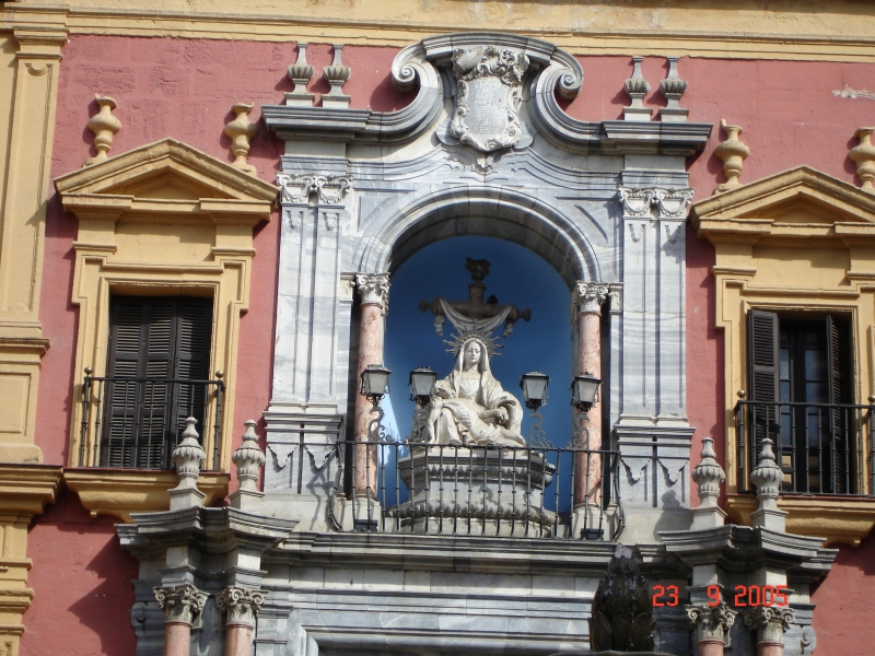 Statue de Sainte Paule, patronne de Málaga - Cathédrale de l’Incarnation de Málaga, Espagne.