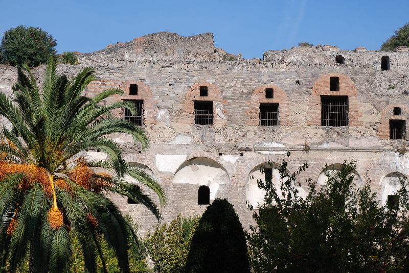 Muraille sise à l’entrée du site archéologique de Pompéi, Italie.