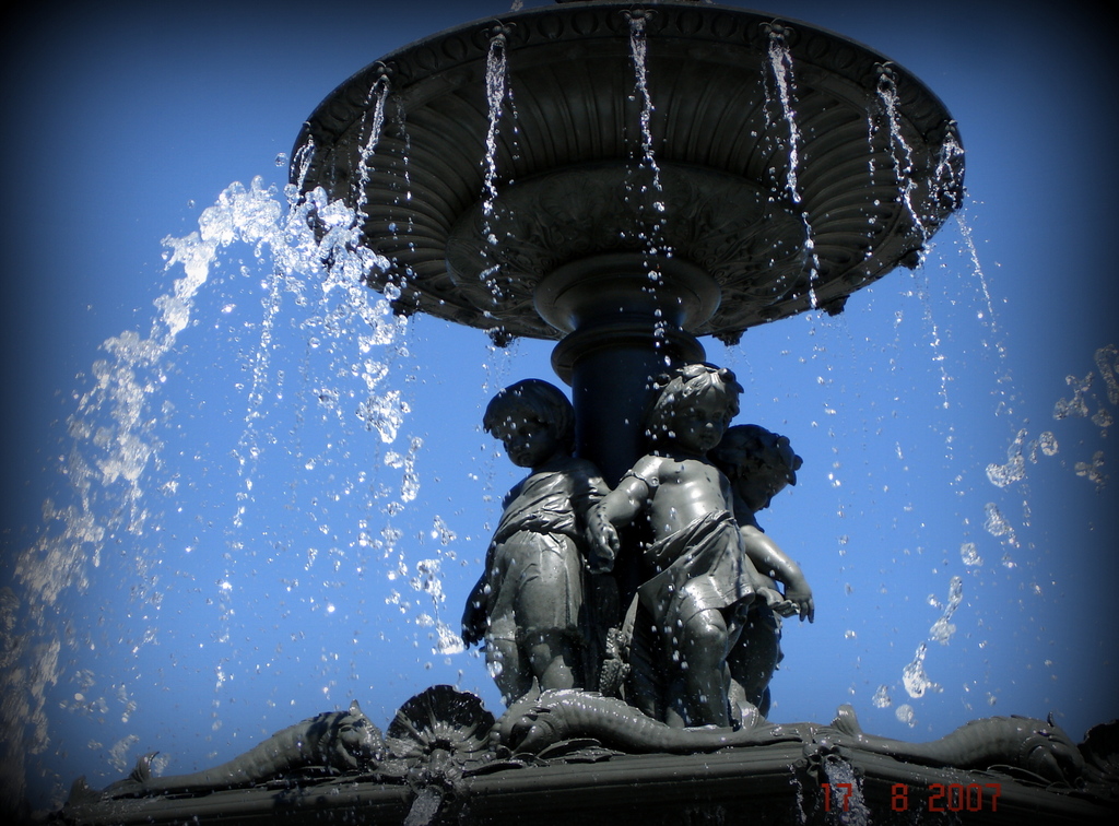 La fontaine de Tourny devant le Parlement du Québec (photo Jacques Lanciault).