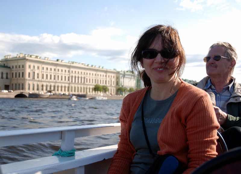 Membres du groupe Lambert en croisière sur les canaux de la Neva, Saint-Pétersbourg, Russie.