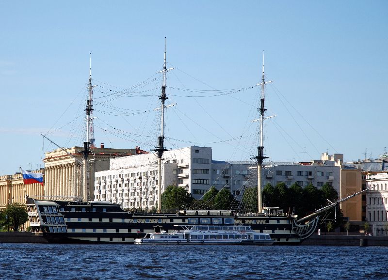 La Neva, Saint-Pétersbourg, Russie.