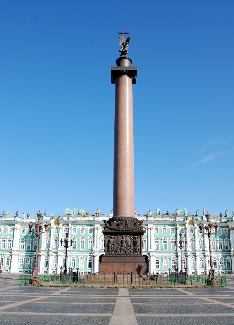 Colonne d’Alexandre, place du Palais, Saint-Pétersbourg, Russie.