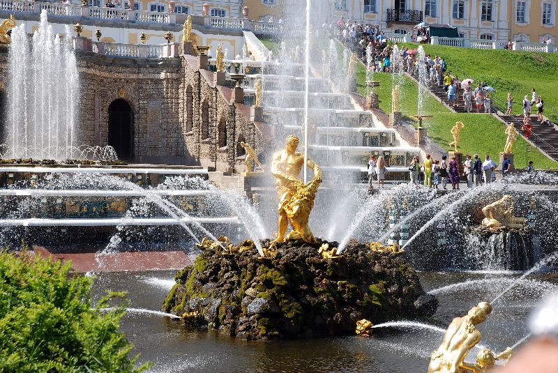 La fontaine de Samson, Peterhof, Russie.