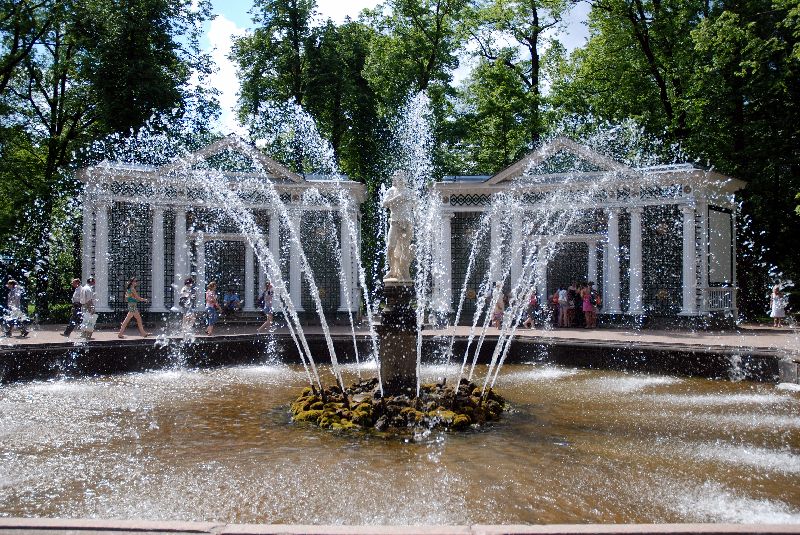 Fontaine, Peterhof, Russie.