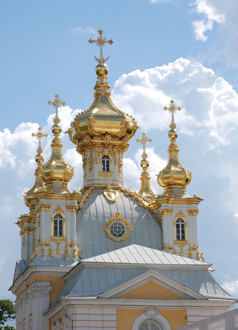 Église palatine des Saints-Apôtres-Pierre-et-Paul, Peterhof, Russie.